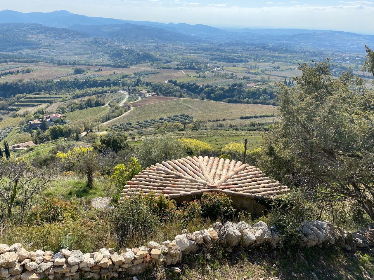 Die Pestmauer in der Provence